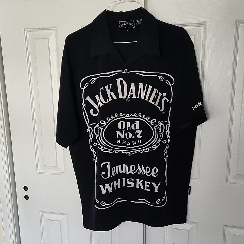 Jack Daniels Black and White Casual Shirt, Excellent Condition.